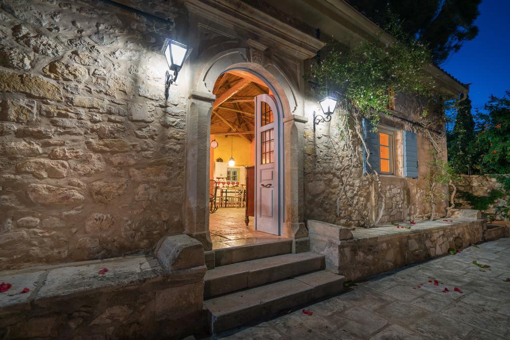 Bratis Holiday Home Kallithea  외부 사진