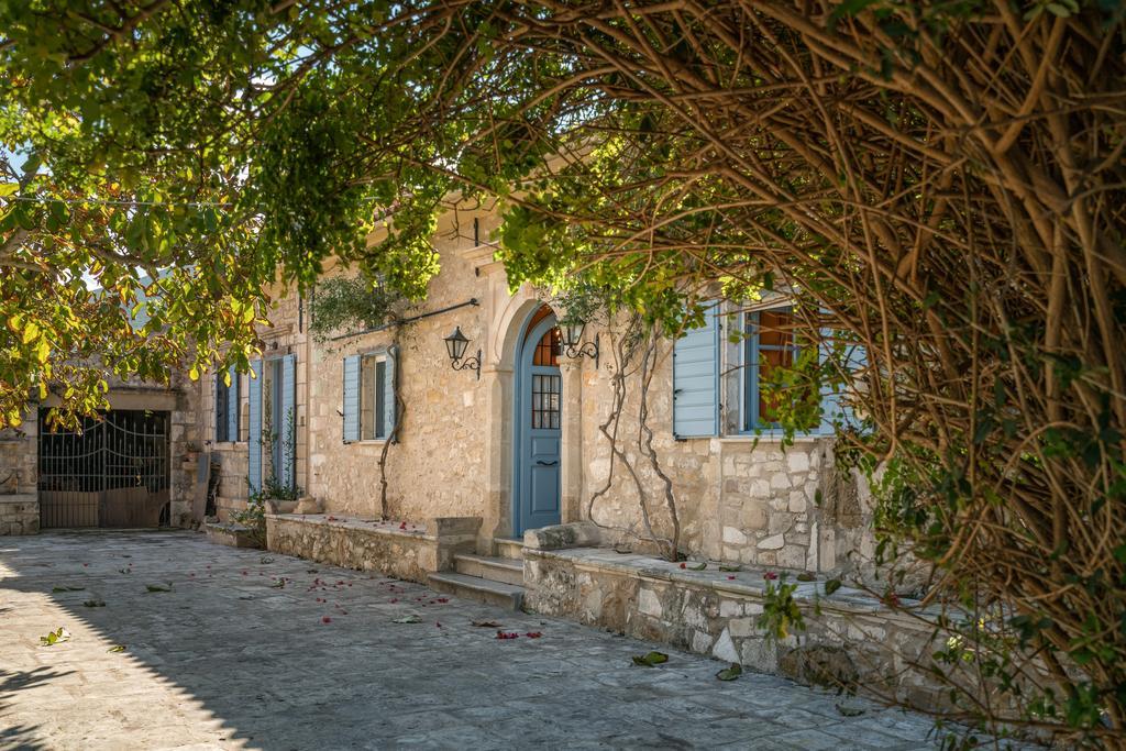 Bratis Holiday Home Kallithea  외부 사진