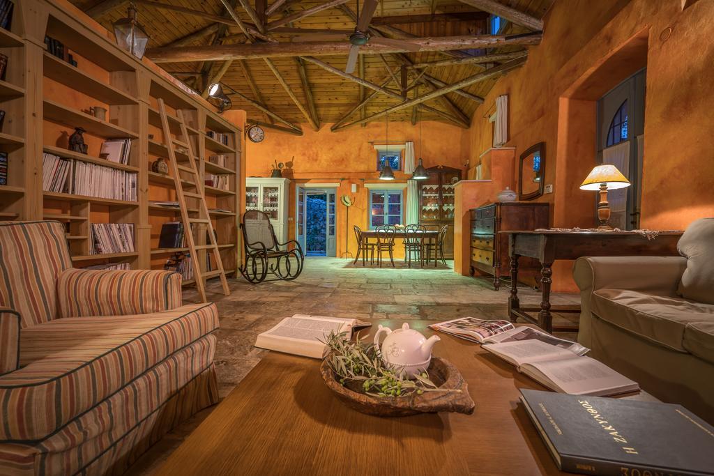 Bratis Holiday Home Kallithea  외부 사진