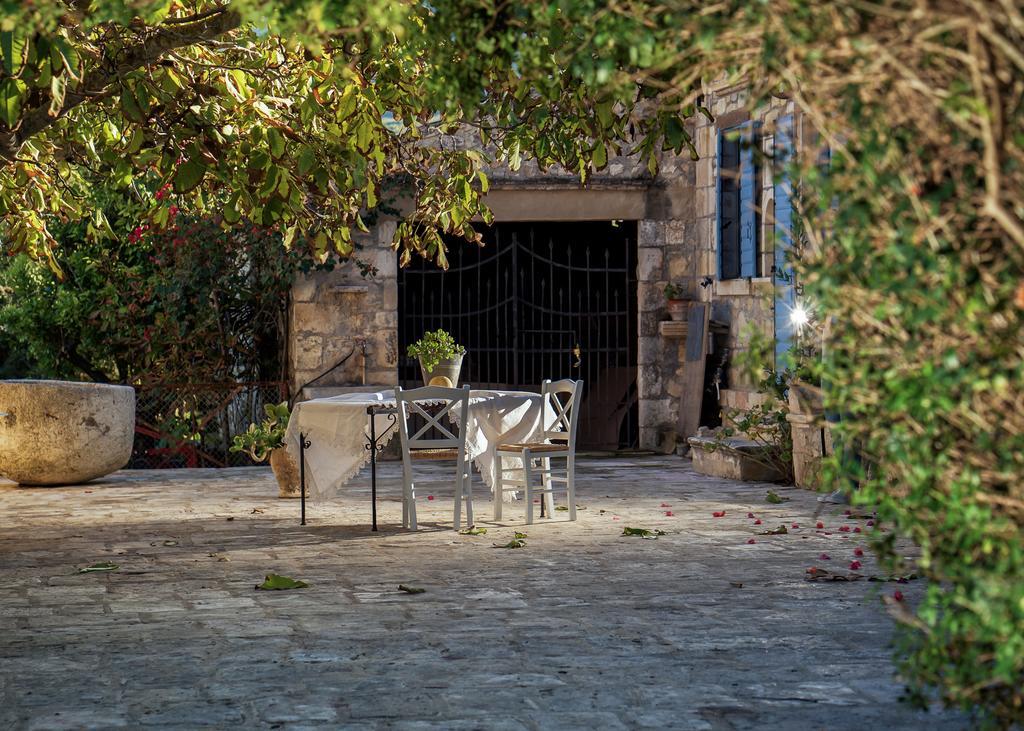 Bratis Holiday Home Kallithea  외부 사진
