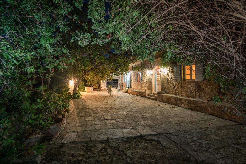 Bratis Holiday Home Kallithea  외부 사진