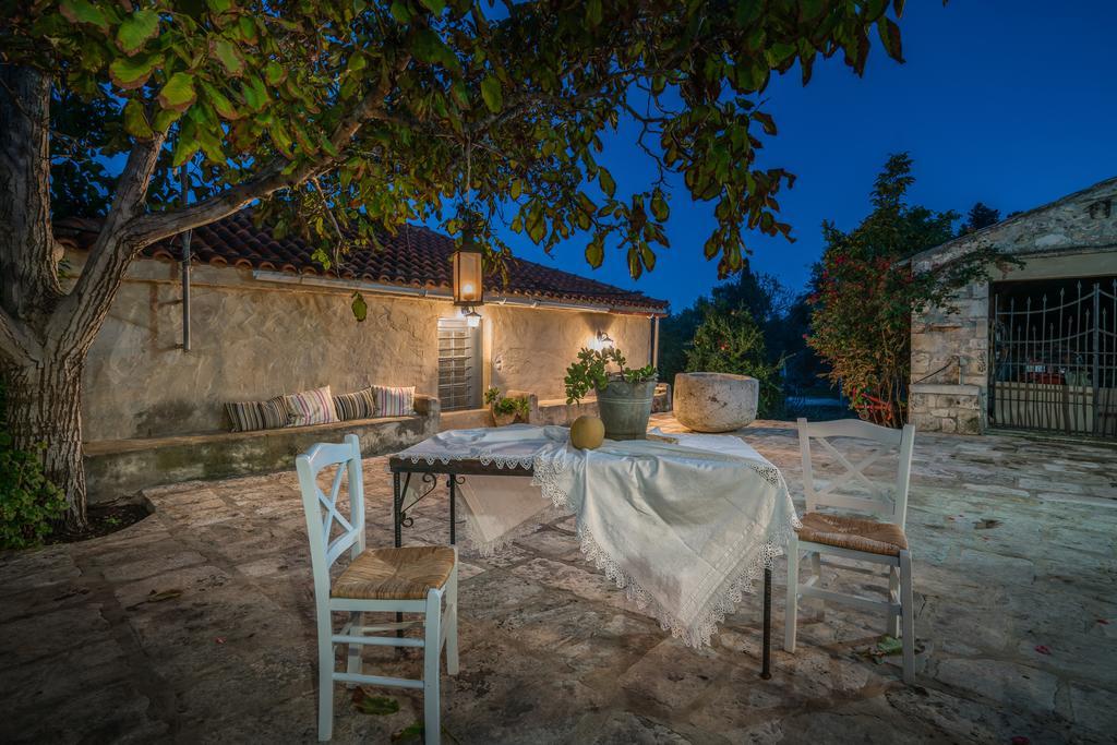 Bratis Holiday Home Kallithea  외부 사진